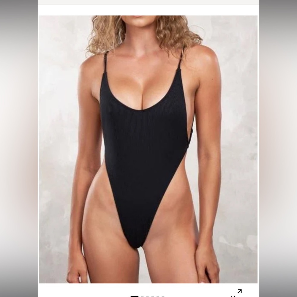 Black Minimale Animale one piece